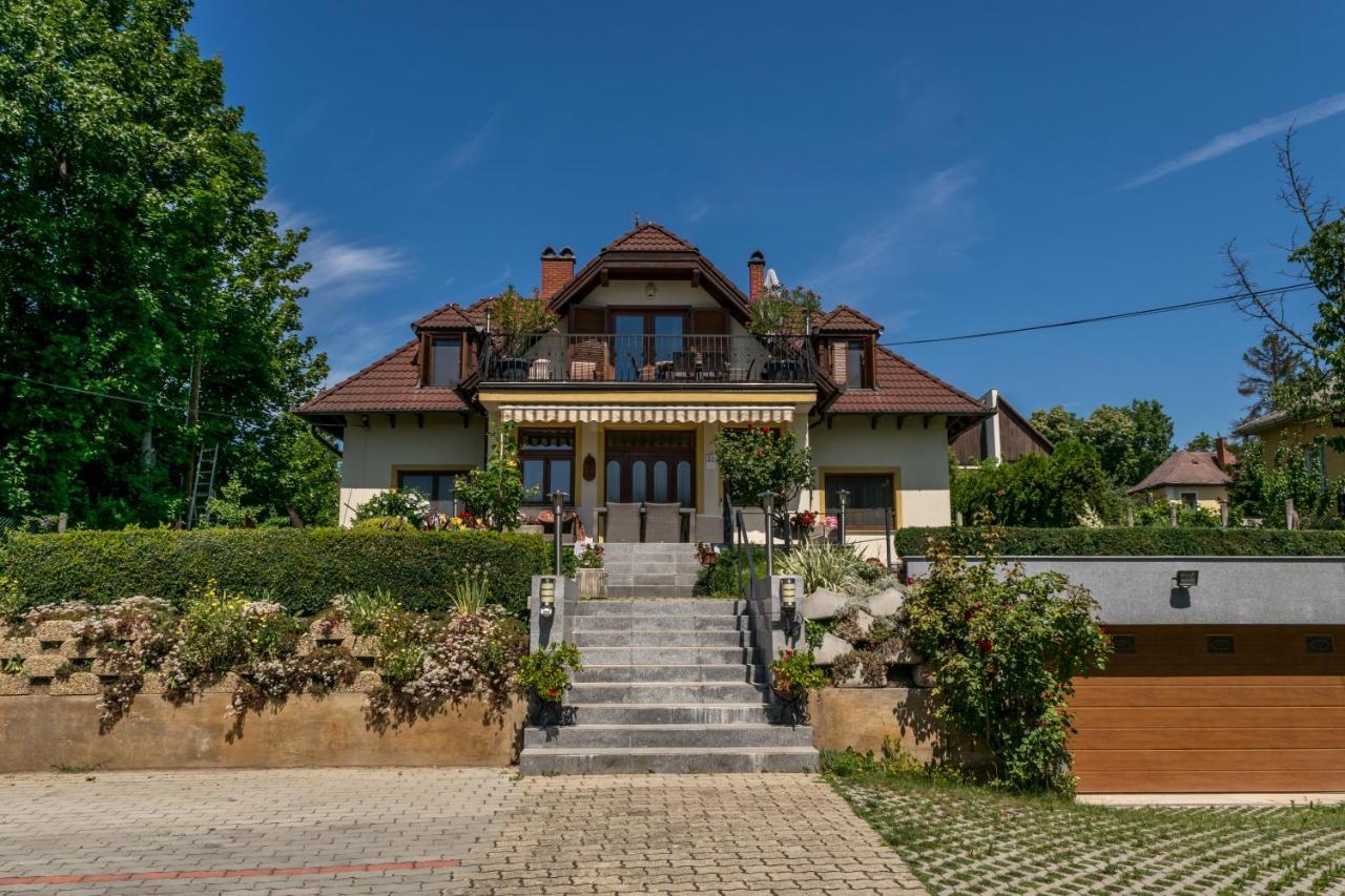 Hotel Mikes Vendeghaz Balatonfüred Exterior foto